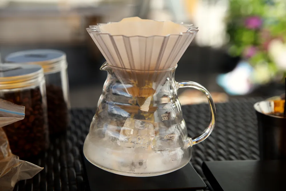 ガラスサーバーで淹れるドリップコーヒー